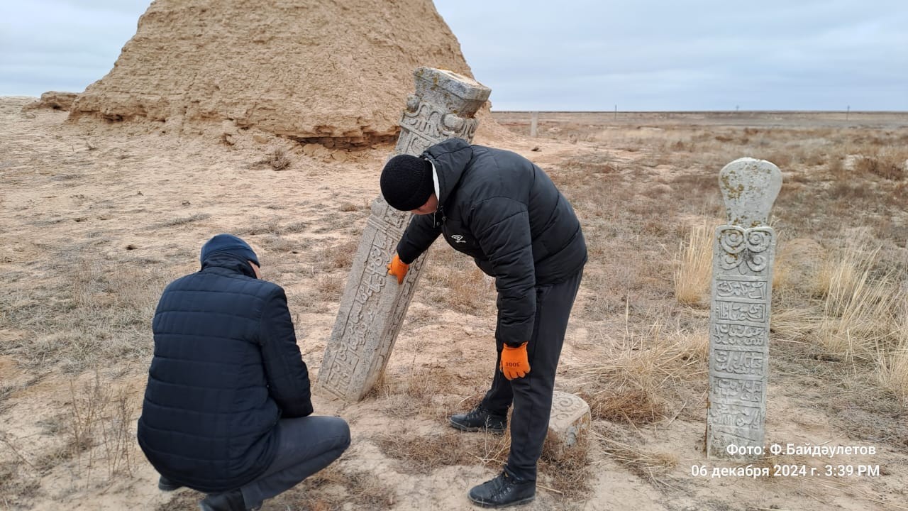 Продолжается изучение малоизвестных надписей на надгробиях в некрополях